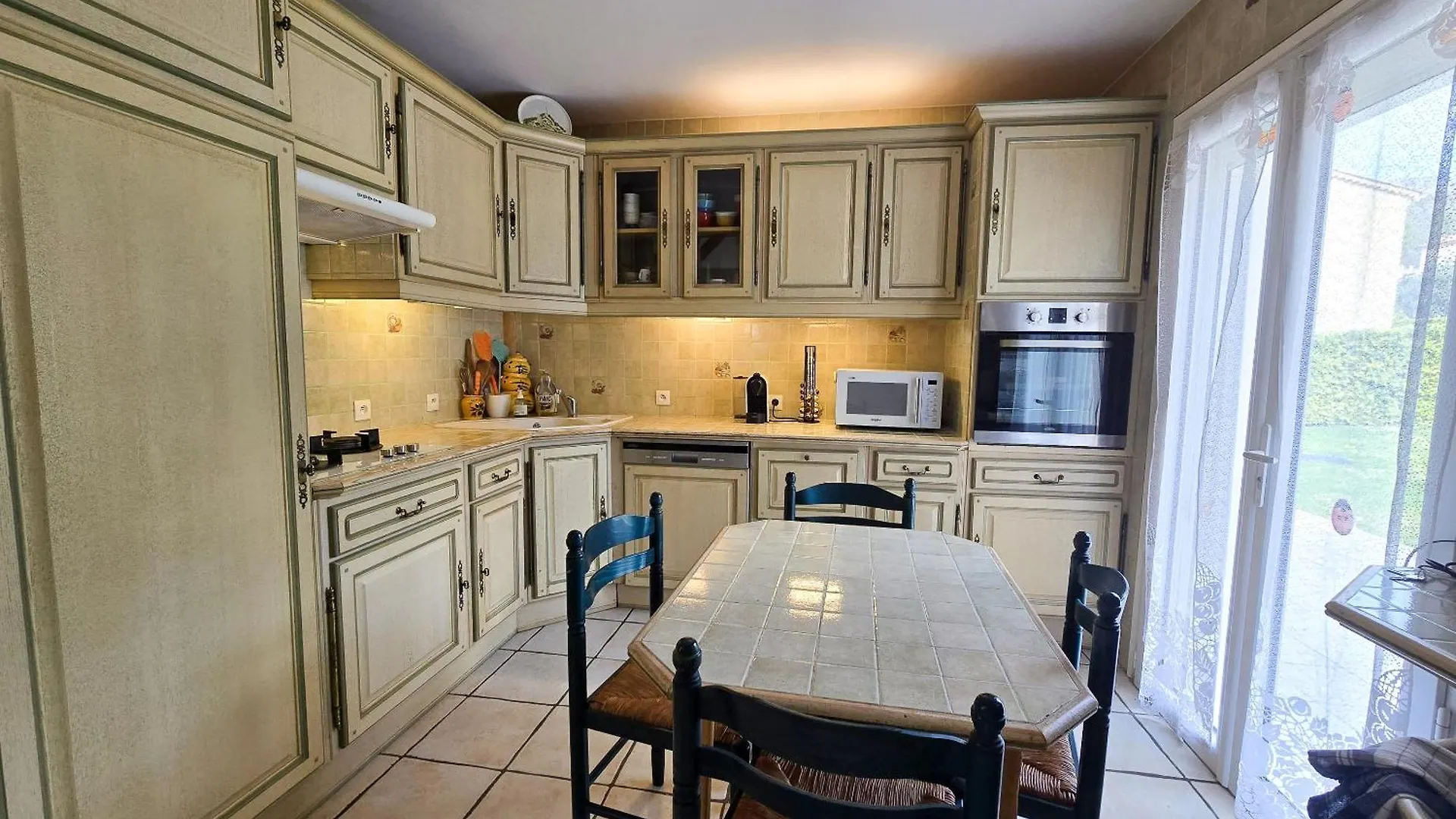 Villa Volonne 0*,  France